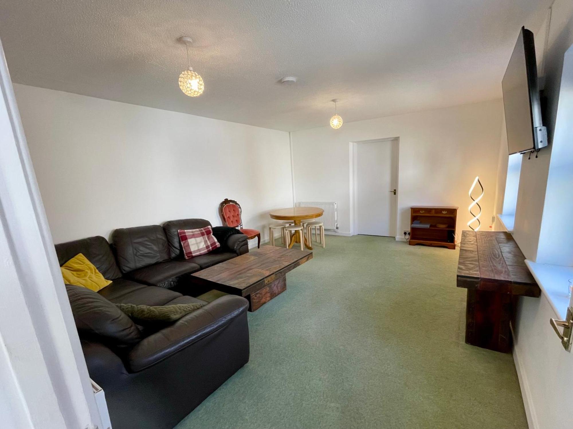 Vernon Place Town Centre, Vernon Cottage 3-Bed With Parking, 1A Vernon Court 2-Bed With Parking, 1B Studio No Parking, Off The High Street Next To Sandford Park Cheltenham Exterior photo